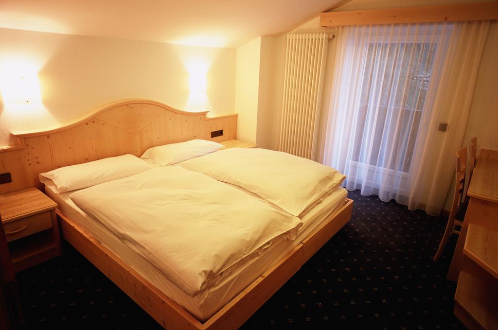 Residence Frea Selva di Val Gardena Bilik gambar