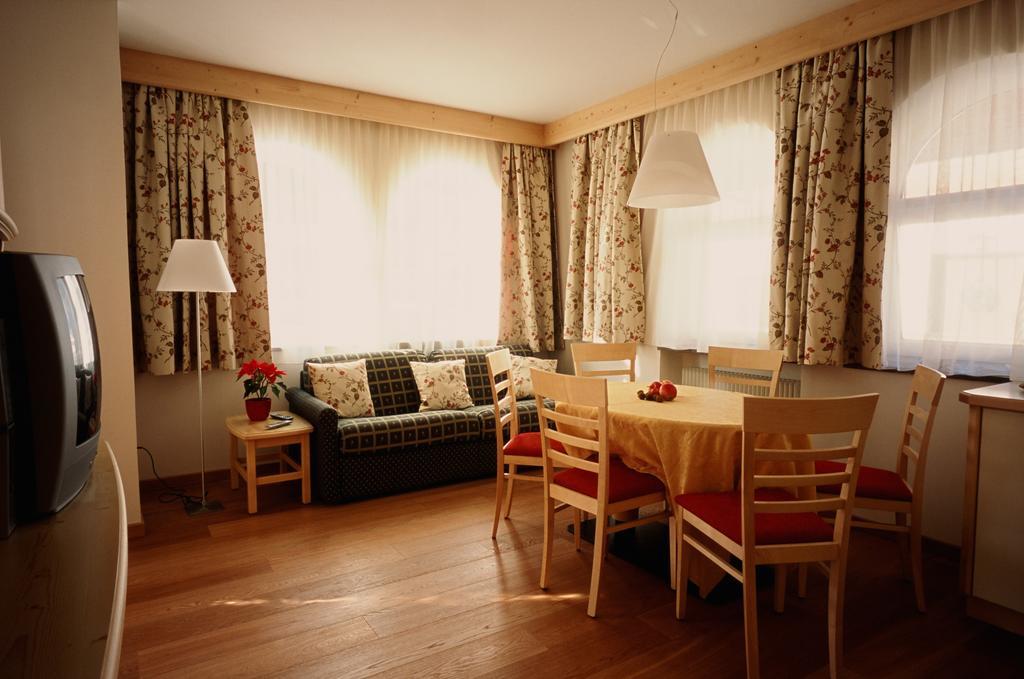 Residence Frea Selva di Val Gardena Bilik gambar